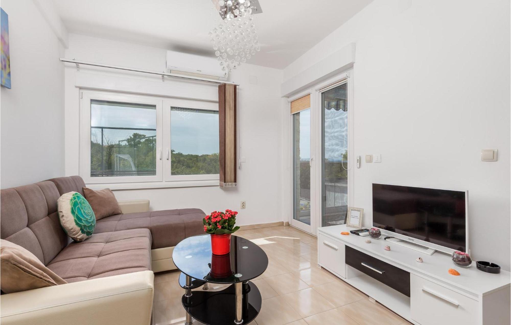 Stunning Apartment In Vrh Vrh  エクステリア 写真